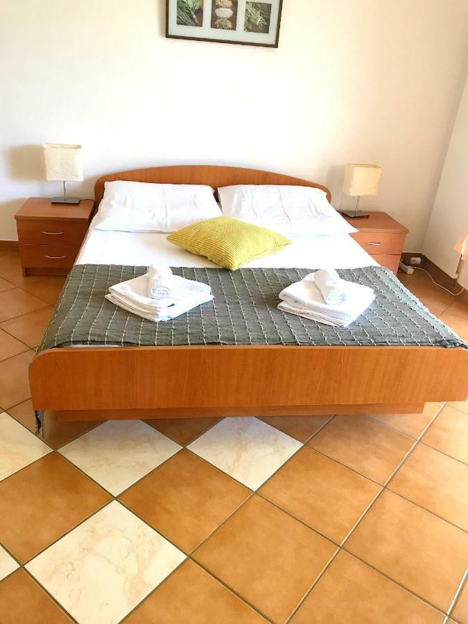 Vila Anica Barbat na Rabu Экстерьер фото